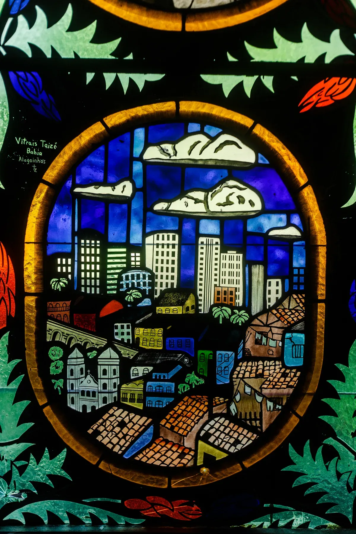 Vitral com a cidade de Salvador